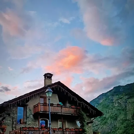 La Fattoria Di Roven 度假居 Gignod