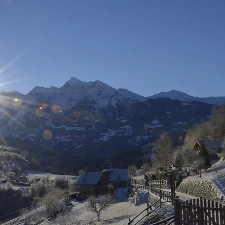 La Fattoria Di Roven 度假居